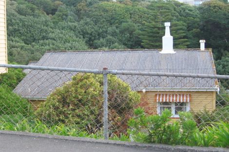 Photo of property in 6 Sidlaw Street, Strathmore Park, Wellington, 6022