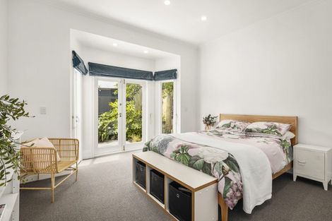 Photo of property in 56 Glen Road, Kelburn, Wellington, 6012