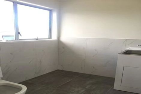 Photo of property in 22 Blanche Way, Half Moon Bay, Auckland, 2012