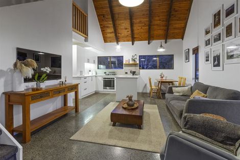 Photo of property in 19 Bernard Magnus Lane, Greenhithe, Auckland, 0632