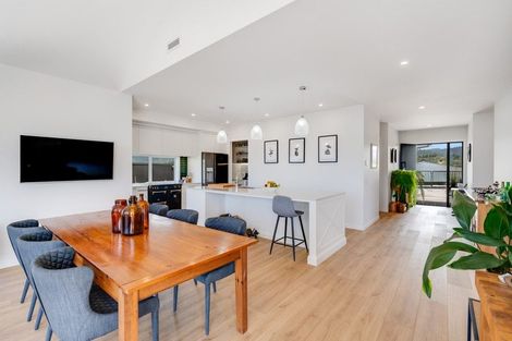 Photo of property in 17 Azimuth Road, Tairua, 3508