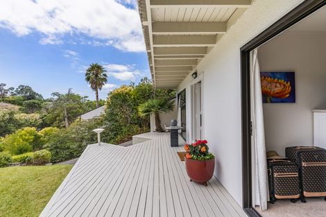 Photo of property in 5 Honeysuckle Lane, Mairangi Bay, Auckland, 0630