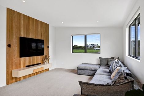 Photo of property in 66 Flint Road West, Stratford, 4332