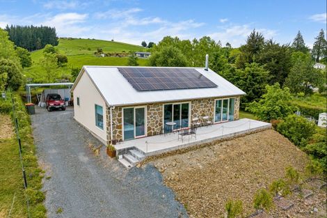 Photo of property in 26 Irvine Street, Lawrence, 9532