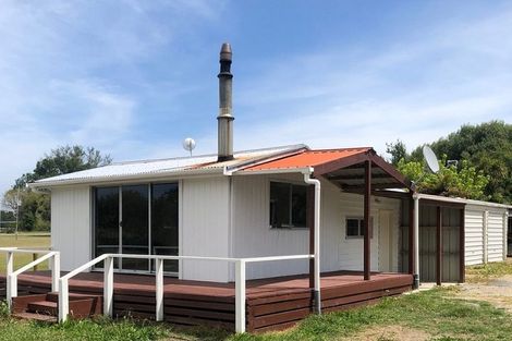 Photo of property in 27a Waingake Road, Manutuke, 4072