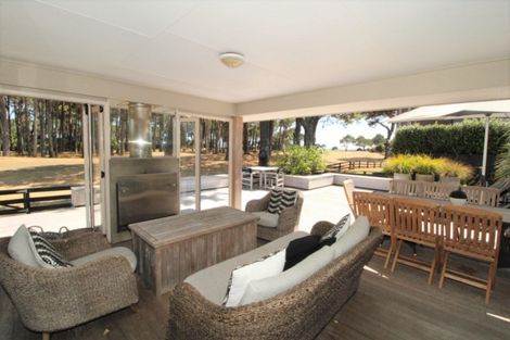 Photo of property in 708 Matarangi Drive, Matarangi, Whitianga, 3592
