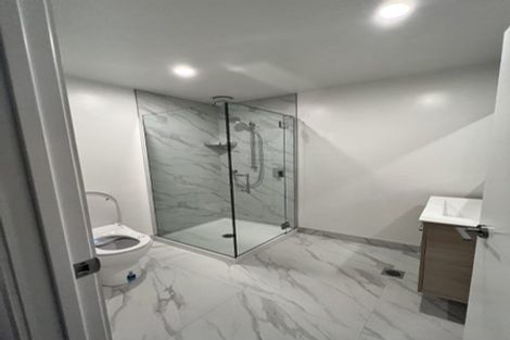 Photo of property in 10/170 Don Buck Road, Massey, Auckland, 0614