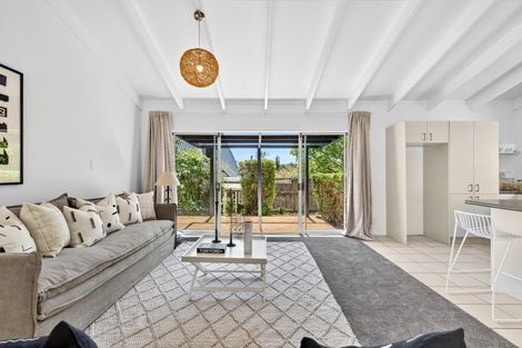 Photo of property in 12 Tokomaru Drive, Havelock North, 4130