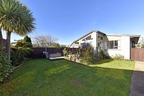 Photo of property in 56 Effingham Street, North New Brighton, Christchurch, 8083