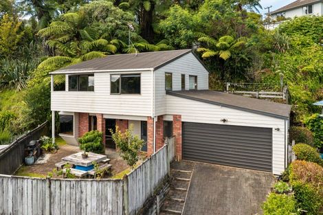 Photo of property in 33 Beaumont Crescent, Frankleigh Park, New Plymouth, 4310