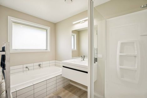 Photo of property in 8 Lakefield Close, Kingston, Athol, 9793