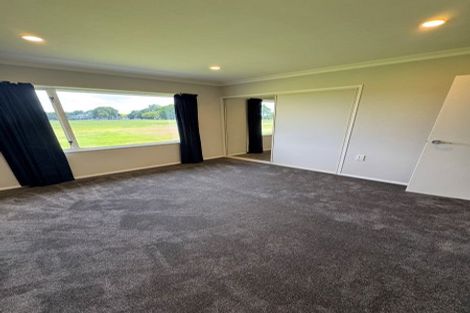Photo of property in 2/281 Memorial Avenue, Burnside, Christchurch, 8053