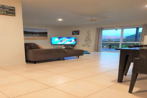 Photo of property in 36 Whitby Avenue, Whitianga, 3510