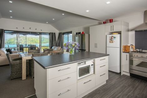 Photo of property in 16 Lawrence Street, Havelock, 7100