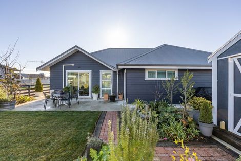 Photo of property in 5 Grooby Place, Havelock North, 4130