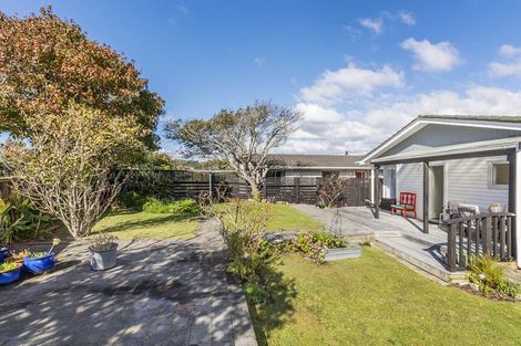 Photo of property in 3 Solander Place, Whitby, Porirua, 5024