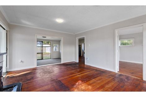 Photo of property in 29 Stalkers Road, Woodend Beach, Woodend, 7691