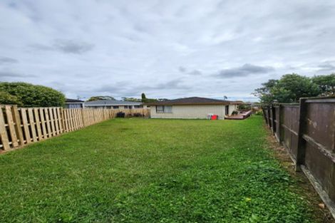 Photo of property in 103 Ennis Avenue, Pakuranga Heights, Auckland, 2010