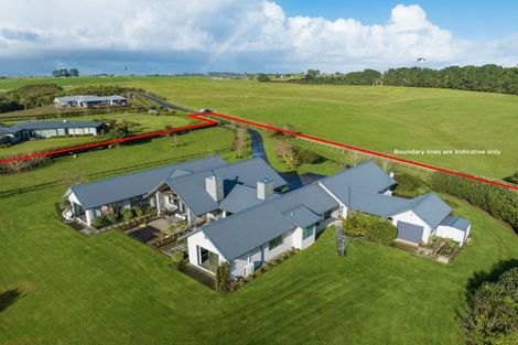Photo of property in 98 Bushlake Way, Kingseat, Papakura, 2580