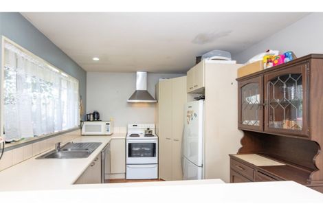 Photo of property in 142c Wainoni Road, Avondale, Christchurch, 8061