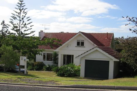 Photo of property in 12 Zion Road, Birkenhead, Auckland, 0626