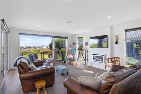 Photo of property in 13 Waterton Point, Huntingdon, Ashburton, 7774