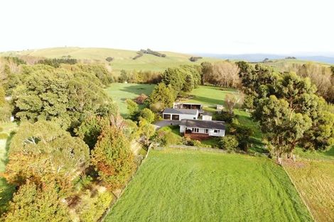 Photo of property in 365 Bluff Rangitumau Road, Rangitumau, Masterton, 5871