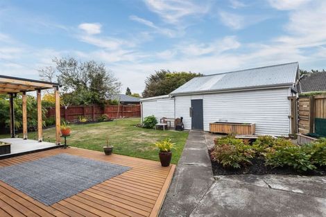 Photo of property in 5 Neave Place, Hillmorton, Christchurch, 8025