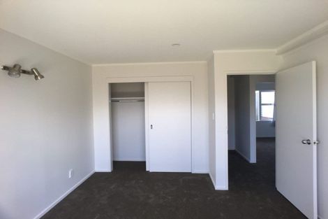 Photo of property in 3/270 Wairau Road, Glenfield, Auckland, 0627