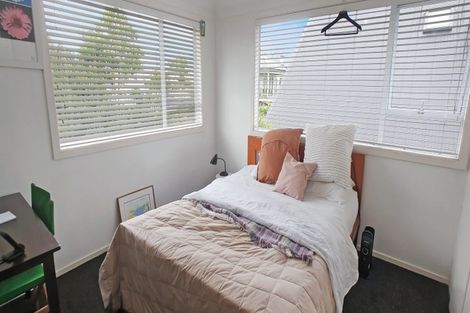 Photo of property in 36 Wallath Road, Onehunga, Auckland, 1061