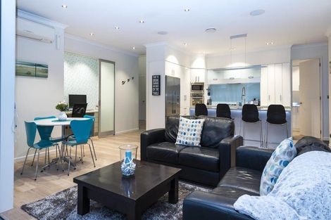 Photo of property in 43 Manor Park, Sunnyhills, Auckland, 2010