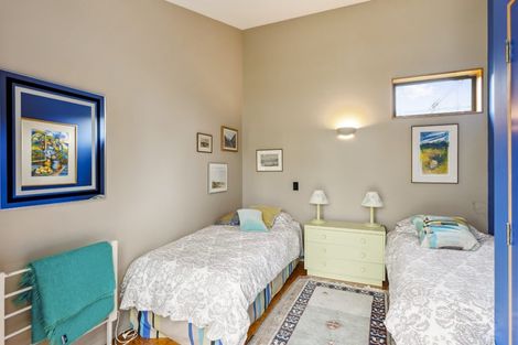 Photo of property in 5 Nuhaka Place, Paraparaumu Beach, Paraparaumu, 5032