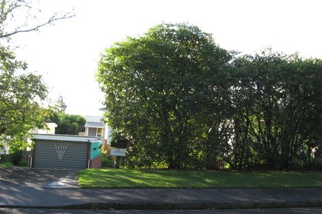 Photo of property in 70 Sylvan Crescent, Te Atatu South, Auckland, 0610