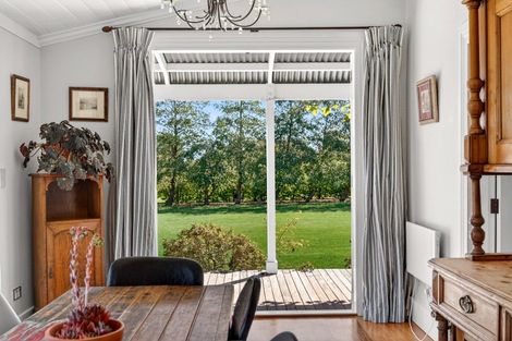 Photo of property in 14 Campbell Drive, Martinborough, 5711