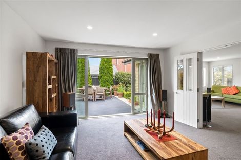 Photo of property in 96 Willowview Drive, Redwood, Christchurch, 8051