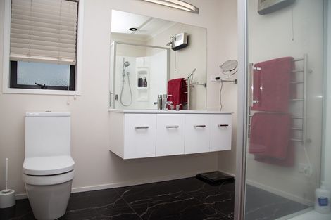 Photo of property in 17 Bishop Road, Hillsborough, New Plymouth, 4372