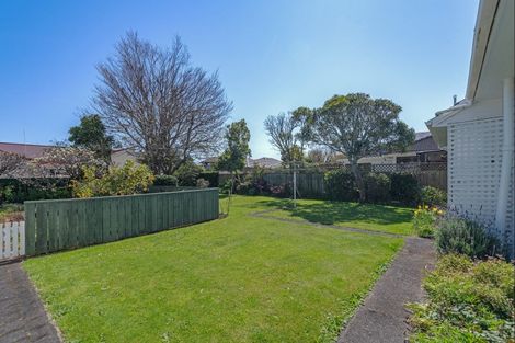 Photo of property in 8 Moana Street, Hokowhitu, Palmerston North, 4410