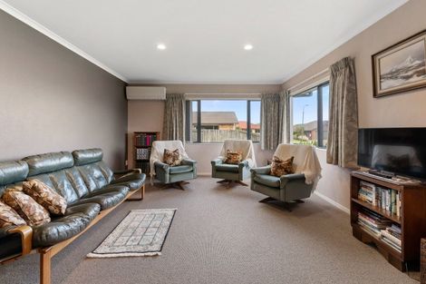 Photo of property in 16 Frame Place, Owhata, Rotorua, 3010