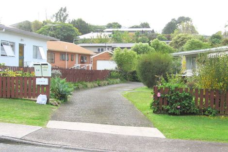 Photo of property in 5b Eagle Place, Red Beach, 0932