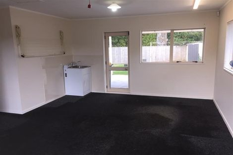 Photo of property in 39 Waimoko Glen, Swanson, Auckland, 0612