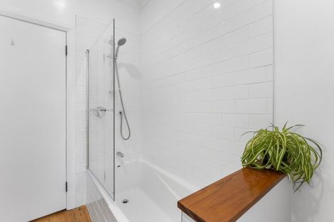 Photo of property in 9 Franklin Avenue, Hokowhitu, Palmerston North, 4410