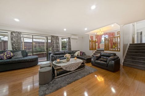 Photo of property in 39 Ribbonwood Crescent, Goodwood Heights, Auckland, 2105