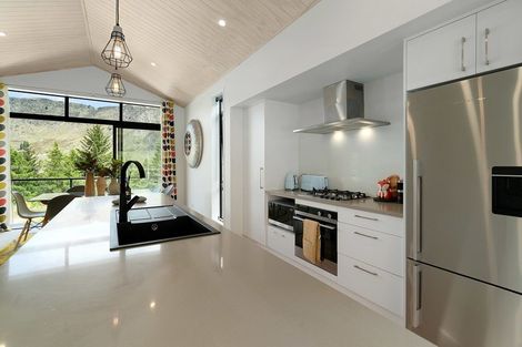 Photo of property in 6 O'callaghan Street, Arthurs Point, Queenstown, 9371