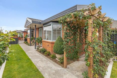 Photo of property in 6 Surrey Lane, Levin, 5510