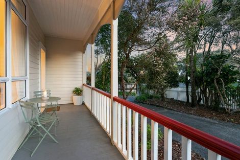 Photo of property in 1/211 Onewa Road, Birkenhead, Auckland, 0626