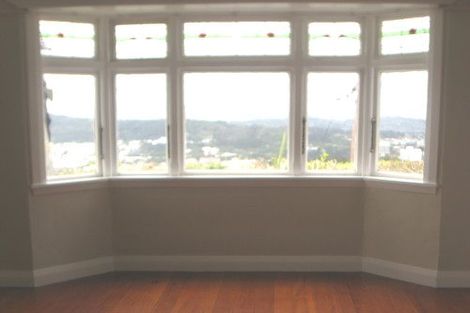 Photo of property in 12 Karepa Street, Brooklyn, Wellington, 6021