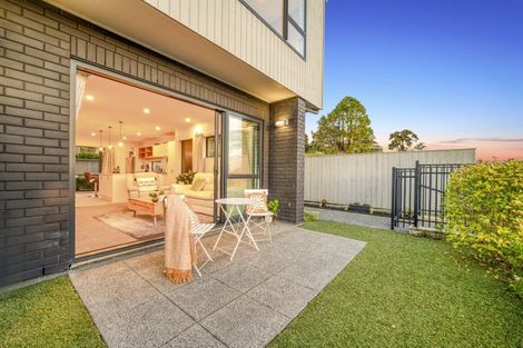 Photo of property in 13 Maureen Close, East Tamaki Heights, Auckland, 2016