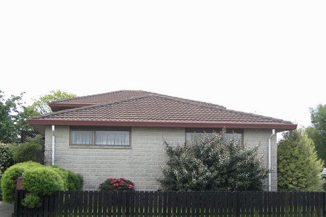 Photo of property in 2 Regency Crescent, Redwood, Christchurch, 8051