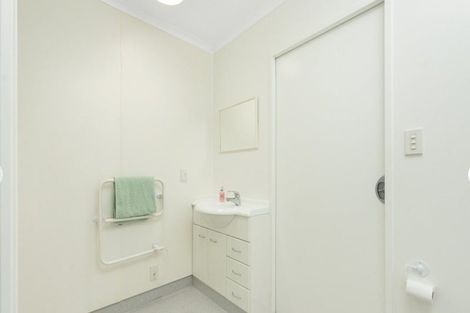 Photo of property in 8d Heath Street, Mount Maunganui, 3116