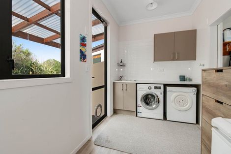 Photo of property in 71 Goodall Road, Snells Beach, 0920